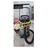 Stanley 6Hp/8 Gallon Wet/Dry Vac