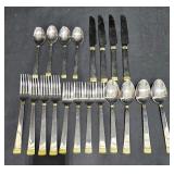 Set For 4 International Flatware w Gold Trim