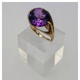 10k Gold Ring w/ Large Amethyst Stone