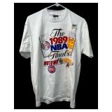 Pistons/Lakers 1989 NBA T-shirt   Large