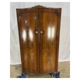 ARMOIRE