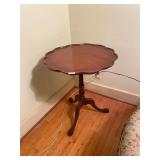 Oak Duncan Phyfe style table