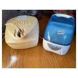 2 Humidifiers