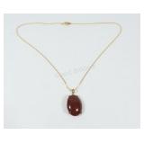 Polished Stone Pendant w Gold Tone Necklace