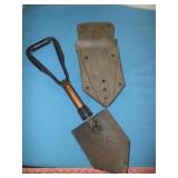 US Military Folding Shovel / Entrenching Tool