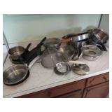 POTS & PANS; SKILLETS