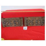 MATCHING PAIR 1935 ILLINOIS LICENSE PLATES