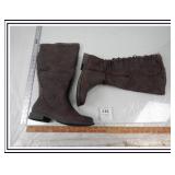 ELETTRA WC SIZE 12 BOOTS-ONE MISSING STRINGS