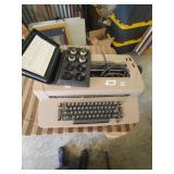 ELECTRIC TYPEWRITER (NOT TESTED)