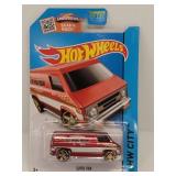 CFH75 "Super Van" Hot Wheels Car