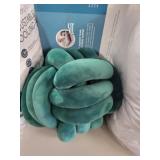 Dreamon Green Knot Pillow