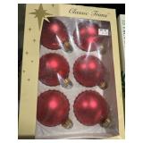 RED ORNAMENTS