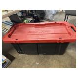 Jump Husky 45gal tote and lid on wheels