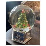 Spode Christmas Tree Musical Globe