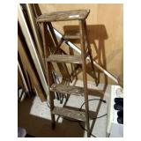 Wood Step Ladder