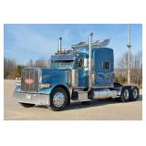 2001 Peterbilt 379 Sleeper Semi Truck