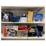 Assorted small kitchen appliances