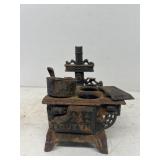 Queen cast-iron stove