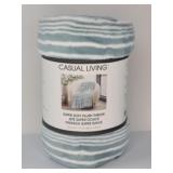 NEW Casual Living Plush Throw 60in x 70in