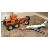 Pan Am Jet, Tonka Grader, Red Barron