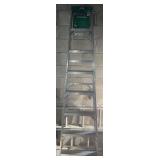 8ï¿½ ALUMINUM STEPLADDER