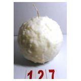 Q6810 Snowball Candle