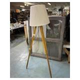 60ï¿½ Floor Lamp