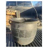 Vintage cast iron pot with bale handle