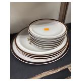 Brentwood Stoneware Glass Plate Set