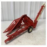 Ertl McCormick 1-PR Corn Picker