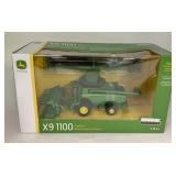 Ertl John Deere X9 1100 Combine