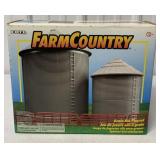 Ertl Farm Country Grain Bin Playset