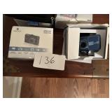 2 Garmin GPS, 2 Minolta Cameraï¿½s