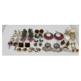 16 pairs of vintage earrings