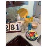 LARGE MISCELLANEOUS LOT FROM KITCHEN