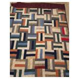 Machine made ï¿½Log Cabinï¿½ quilt