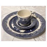 Churchill Blue Willow 3 Piece Dinner Set