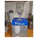 4 Mikasa crystal Park Lane iced beverage stemware in box.