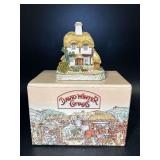 Vintage 1993 David Winter One Acre Cottage…..3-3/4 x 3-3/4 tall in original box with COA