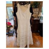 Prom/Homecoming/Party gown by Boston Proper size M...