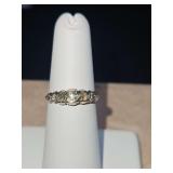 Vintage sz 5.5 ring w/7 diamonds; ring has been sized, and gold K is not showing 2.0 grams...