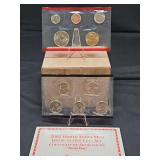 2002 United States Mint Uncirculated Coin Set, Denver Mint w/COA...