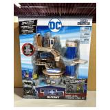 NIB DC Nano Scene Batcave with 2 figurines