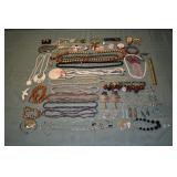 Large collection of costume jewelry and accessorie