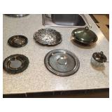 GROUPING OF SILVER PLATE ITEMS