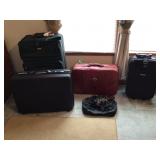 GROUPING OF LUGGAGE