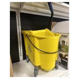 Commercial mop bucket