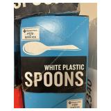 White plastic spoons 600ct