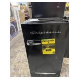 Frigidaire refrigerator 3.2 cu ft