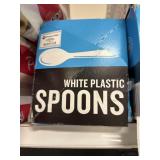 White plastic spoons 600ct